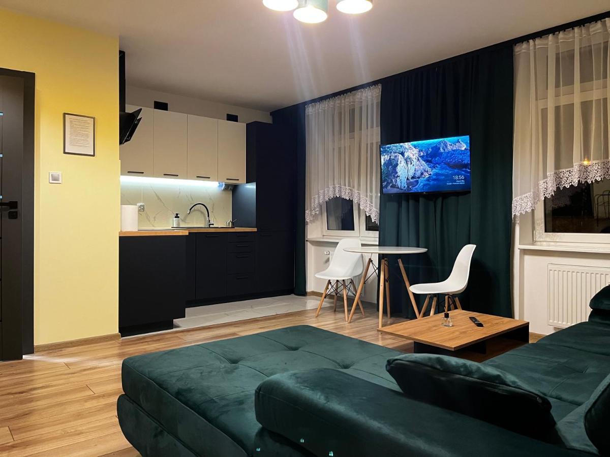 Komfortowy Apartament W Centrum Lägenhet Jaworzno Exteriör bild