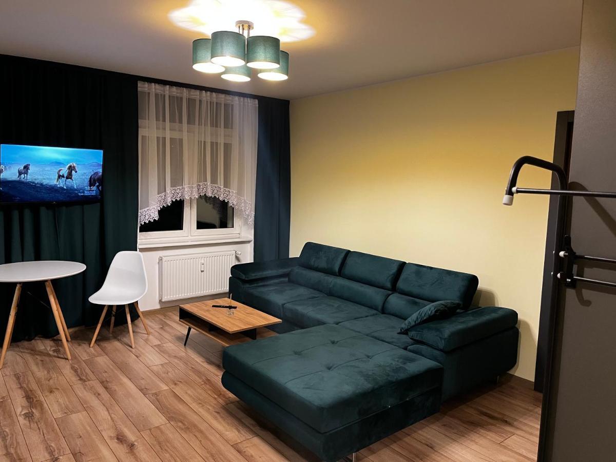 Komfortowy Apartament W Centrum Jaworzno Exteriör bild