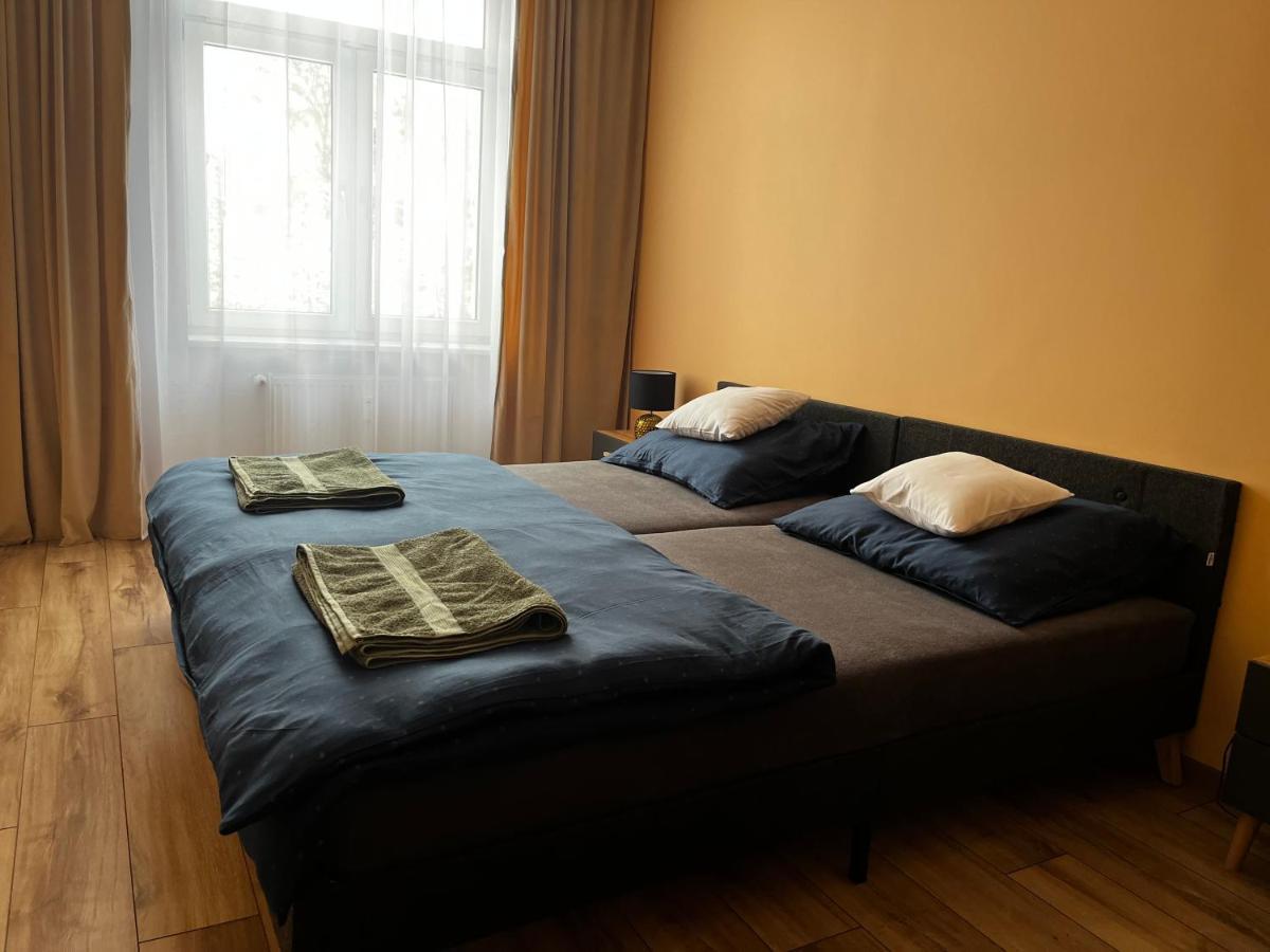 Komfortowy Apartament W Centrum Jaworzno Exteriör bild